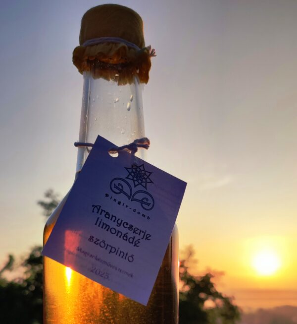 aranycserje limonádé szörpintő